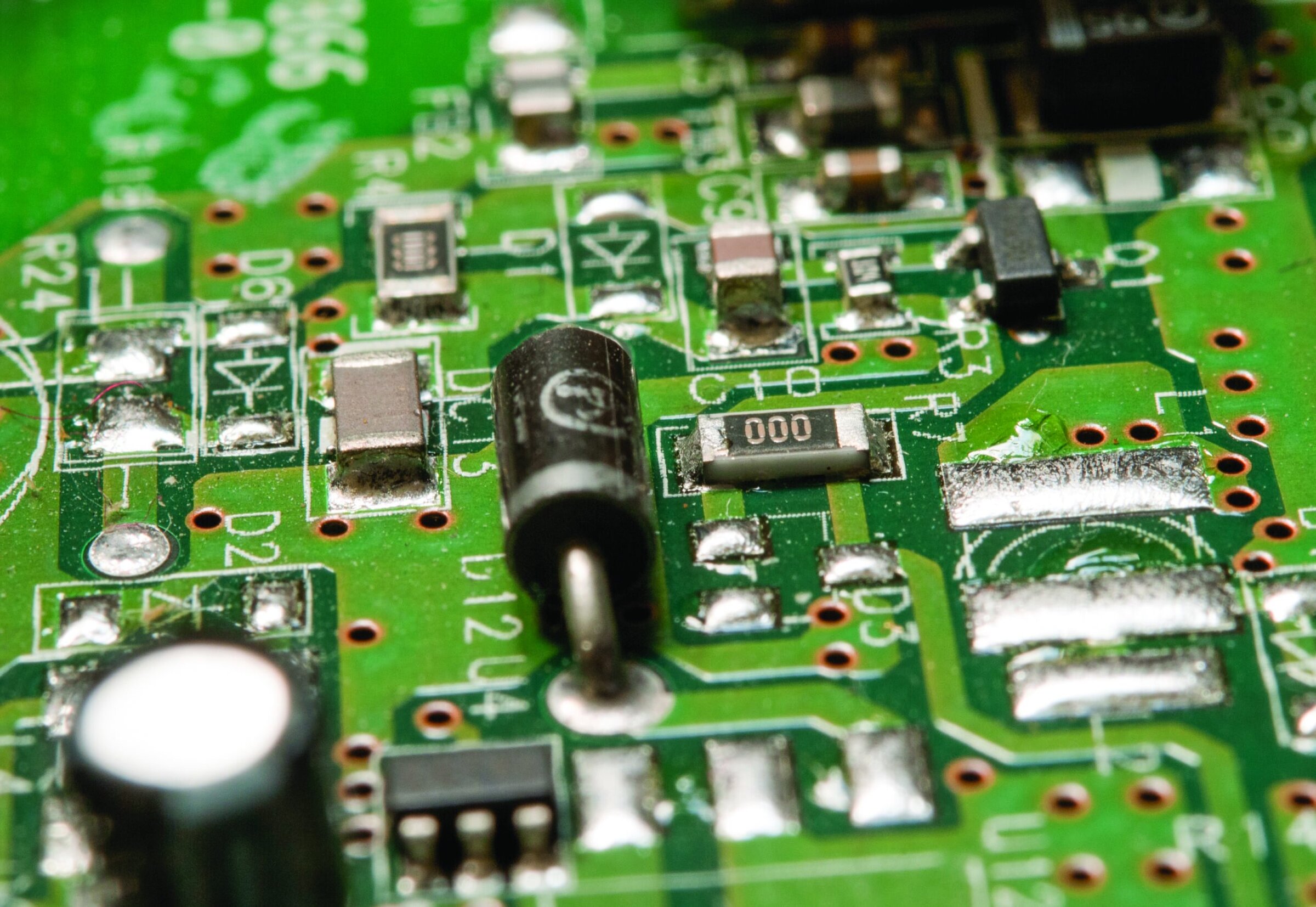 Microelectronic circuit board with electronic components for advanced materials in ceramics.