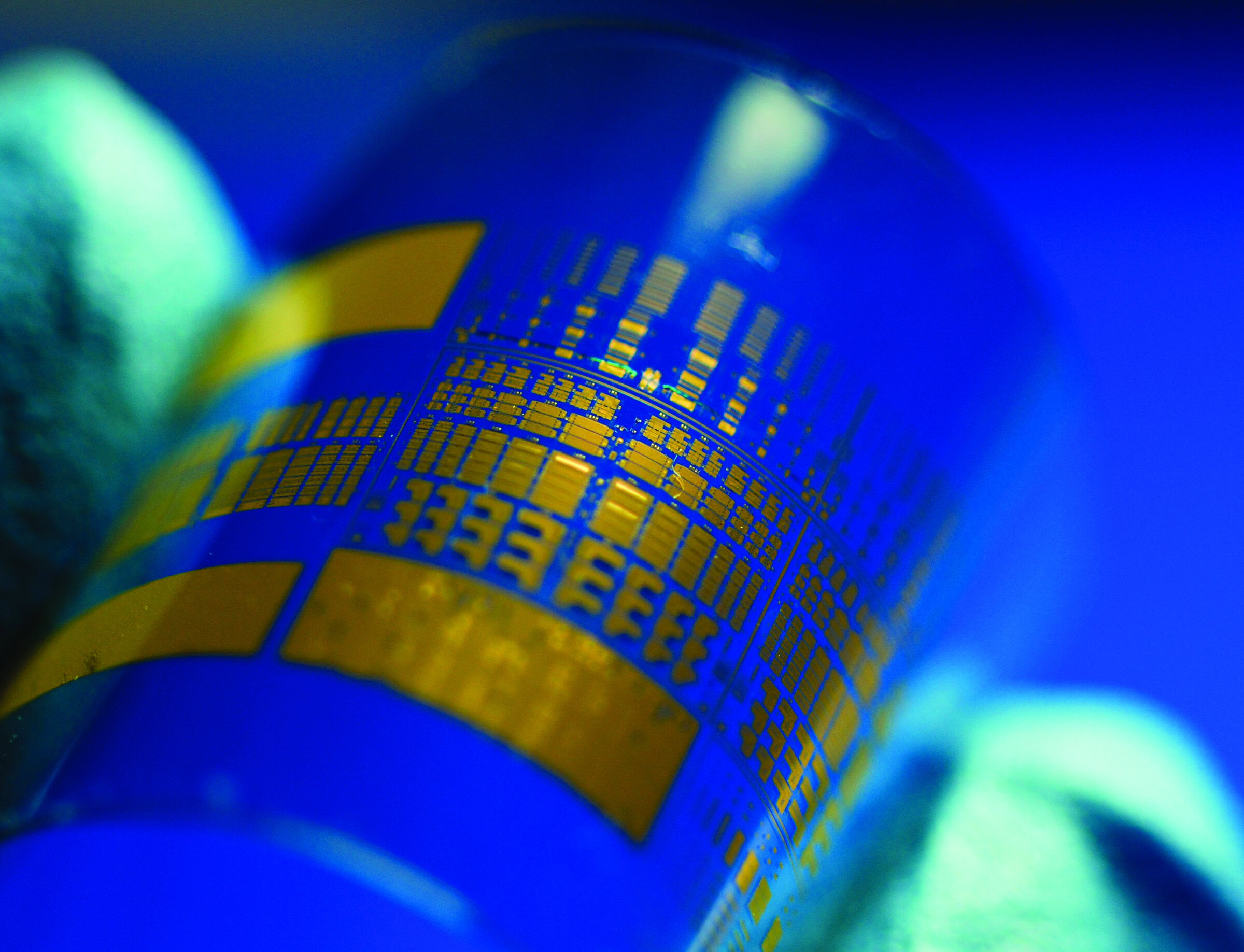 curved photodetector made of flexible germanium